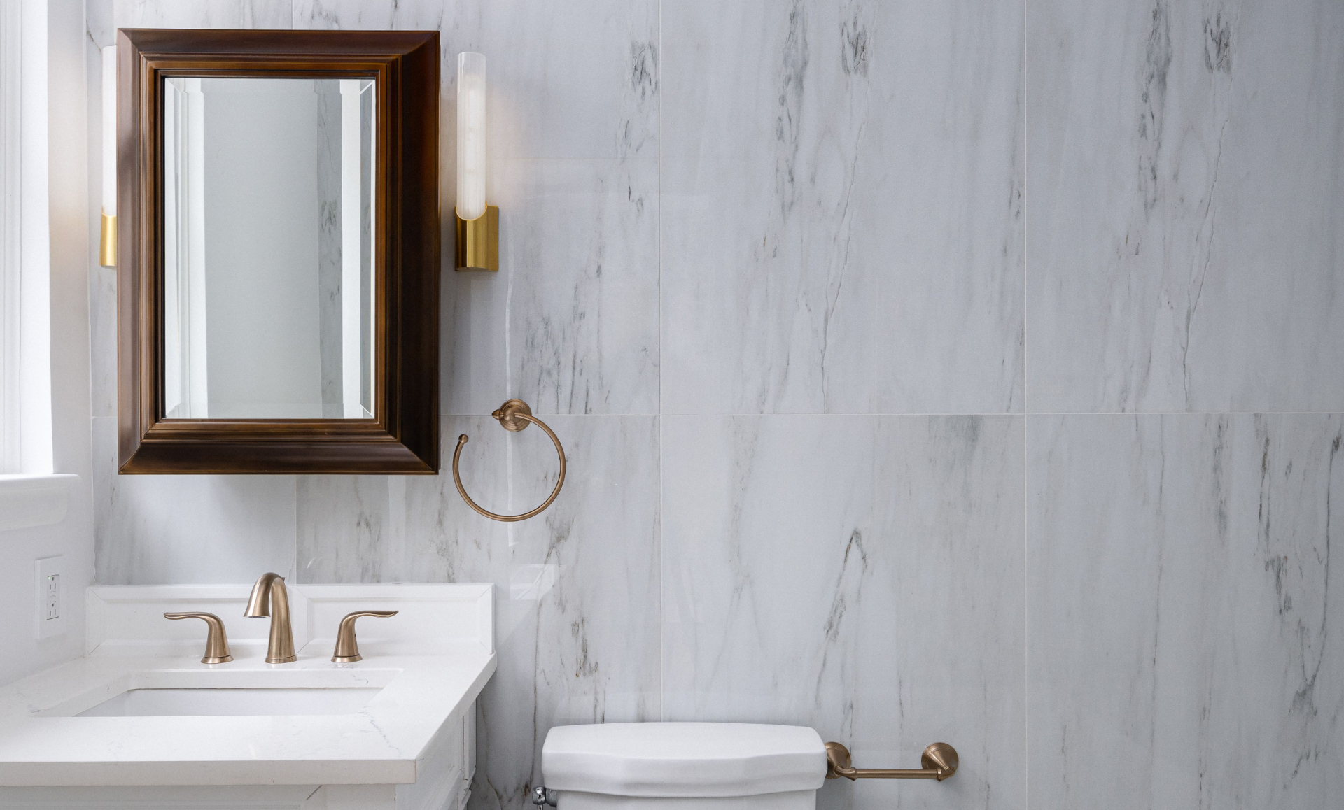 Midtown East apartment renovation after photo showing modernized kitchen design