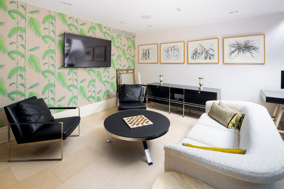UES townhouse renovation showing classic details married to contemporary finishes